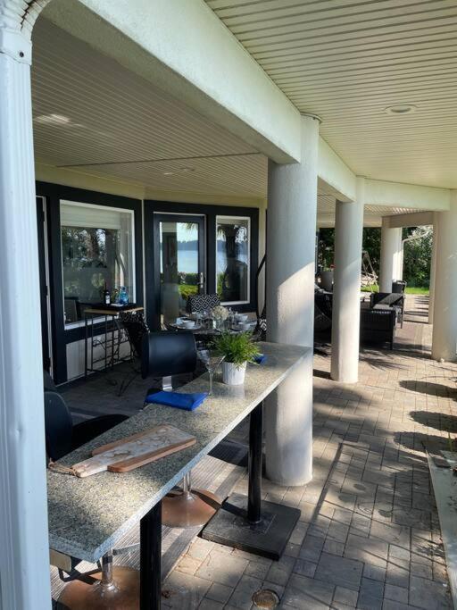Saanichton Waterfront 2Br Suite With Superb Views Zewnętrze zdjęcie